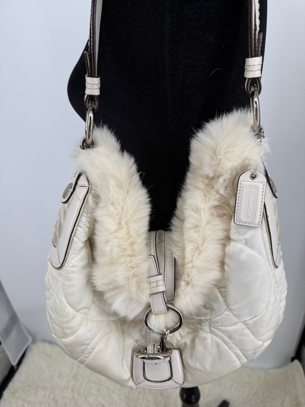 Vtg Y2K Coach “Ski Rabbit” fur hobo bag 2005 - Picture 2 of 16